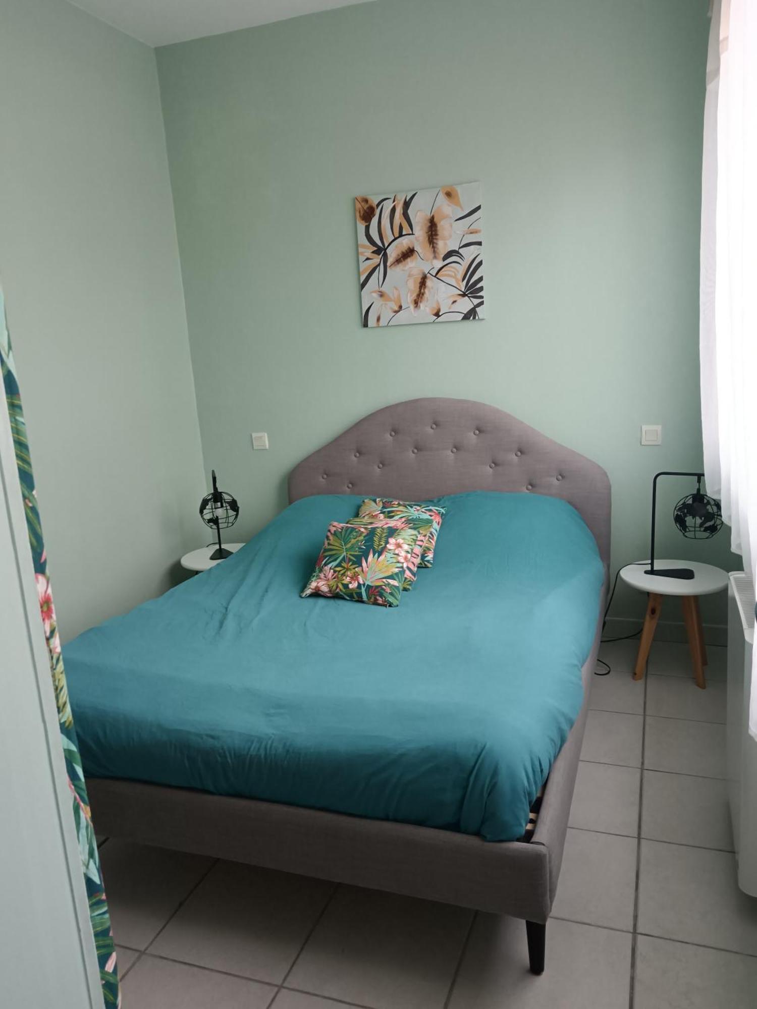 Apartment 100 Metres De La
